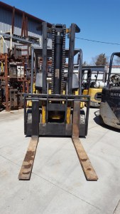 25,000lb. Capacity Cat T250 Forklift For Sale (3)