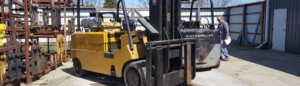 25,000lb. Capacity Cat T250 Forklift For Sale