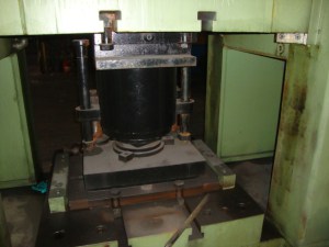 Weingarten 800 Metric Ton Press (12)