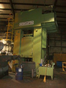 Weingarten 800 Metric Ton Press (13)