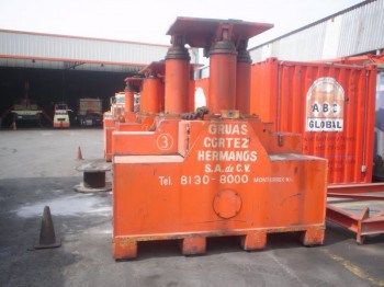 250 Ton Riggers Manufacturing Gantry 4