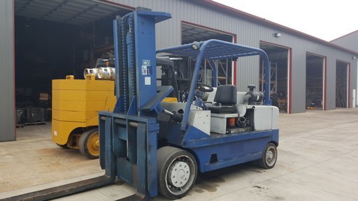 30,000lb CAT Forklift For Sale - Used T300 Fork Truck CAT-T300