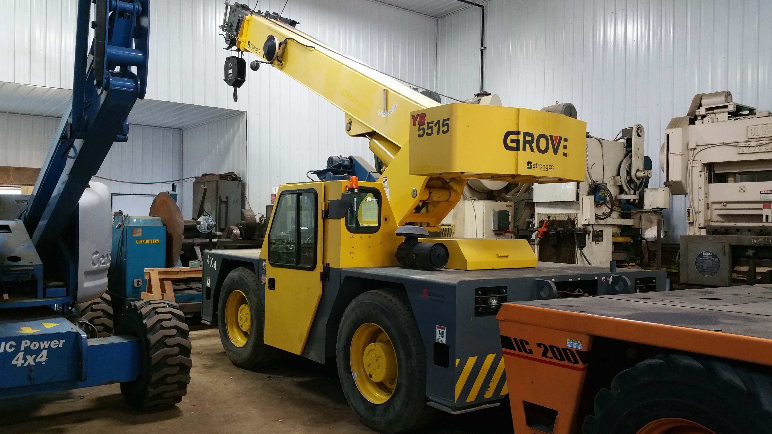 30,000lb. Capacity Grove Carry Deck Crane For Sale