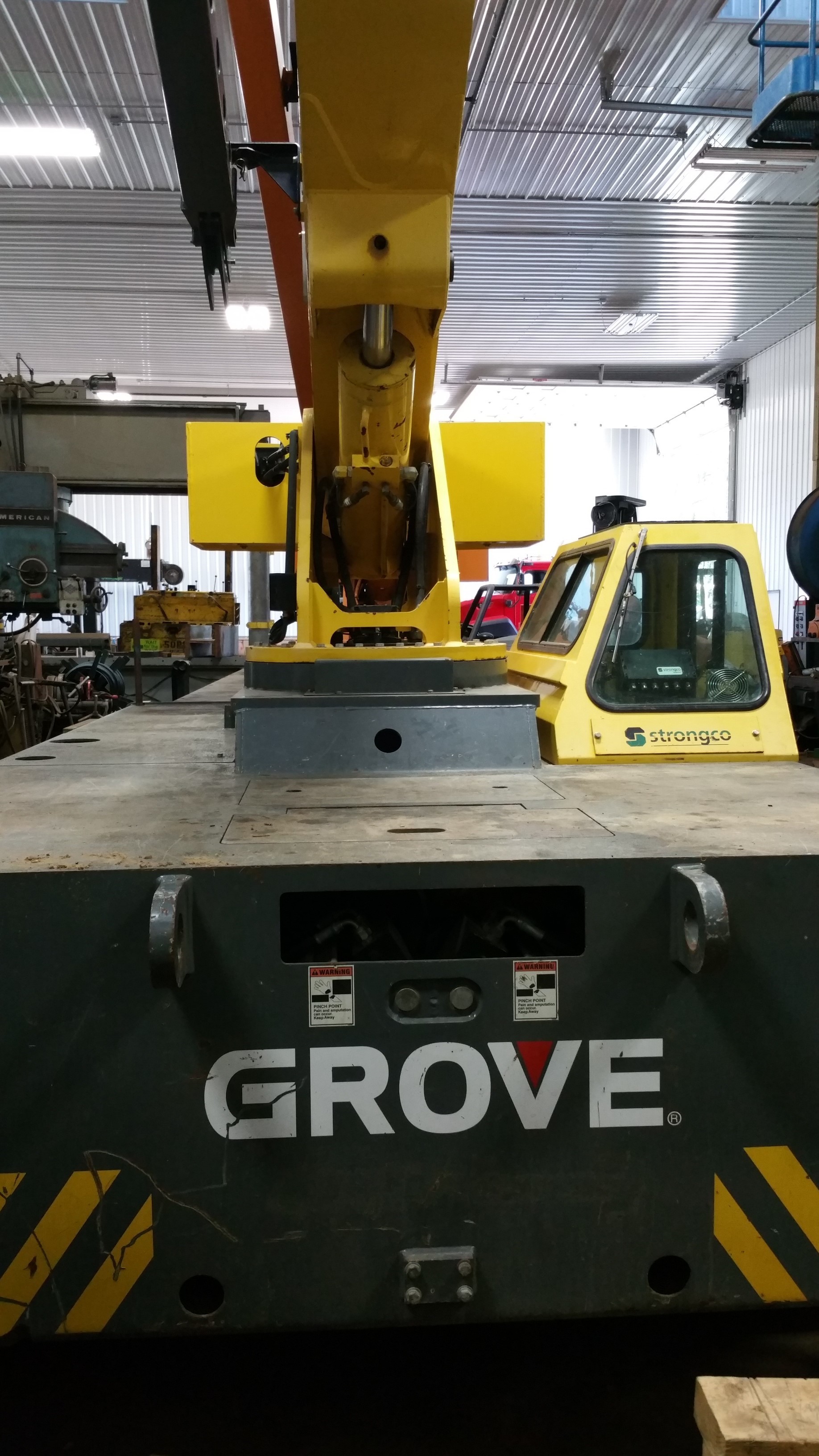 30,000lb. Capacity Grove Carry Deck Crane For Sale