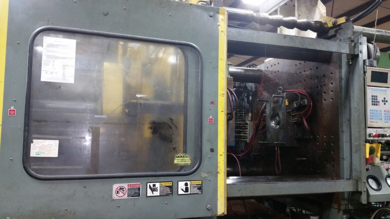 1,100 Ton Van Dorn Plastic Injection Molding Machine For Sale