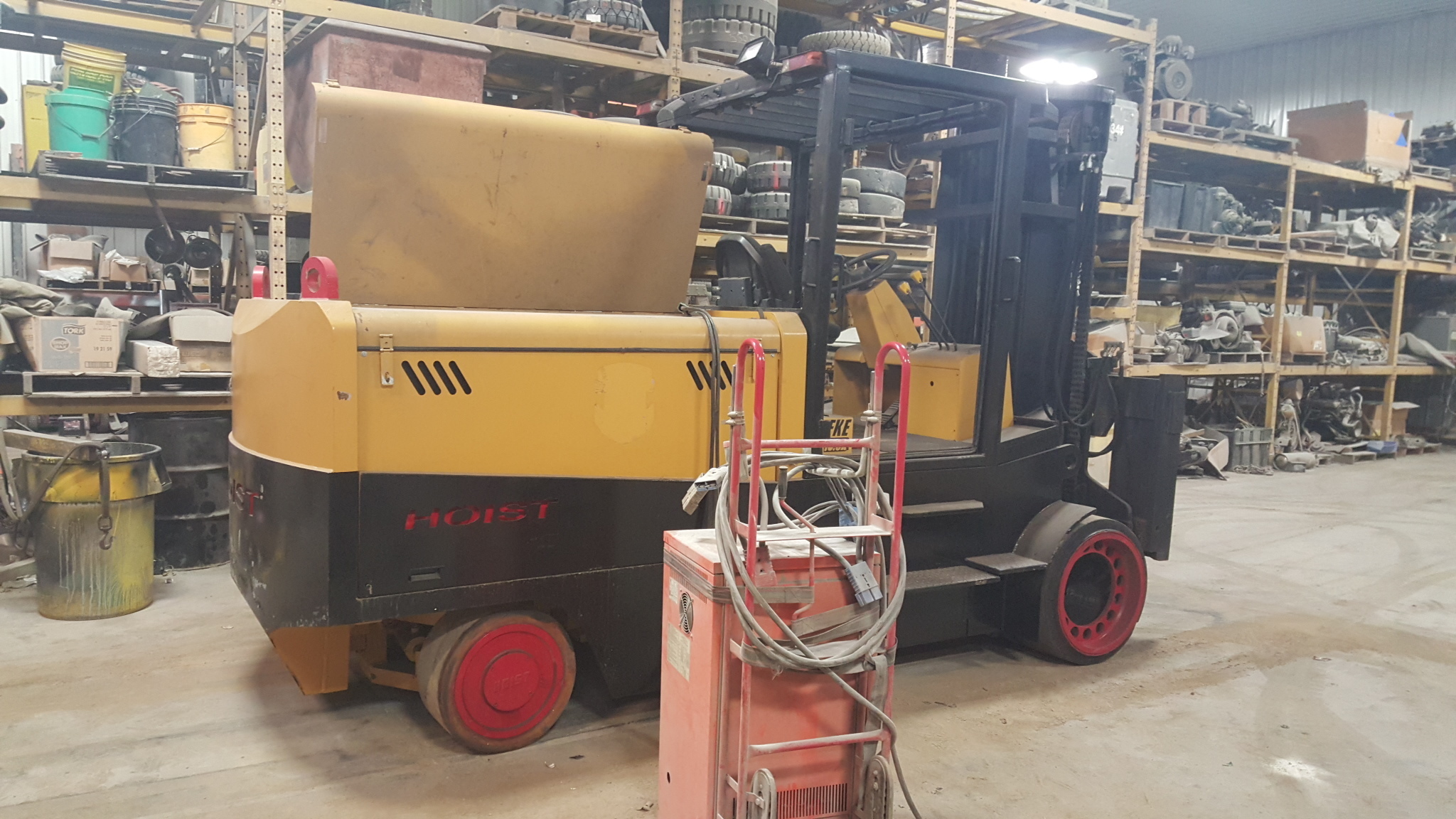 26,000lb. Capacity Hoist Electric Forklift For Sale