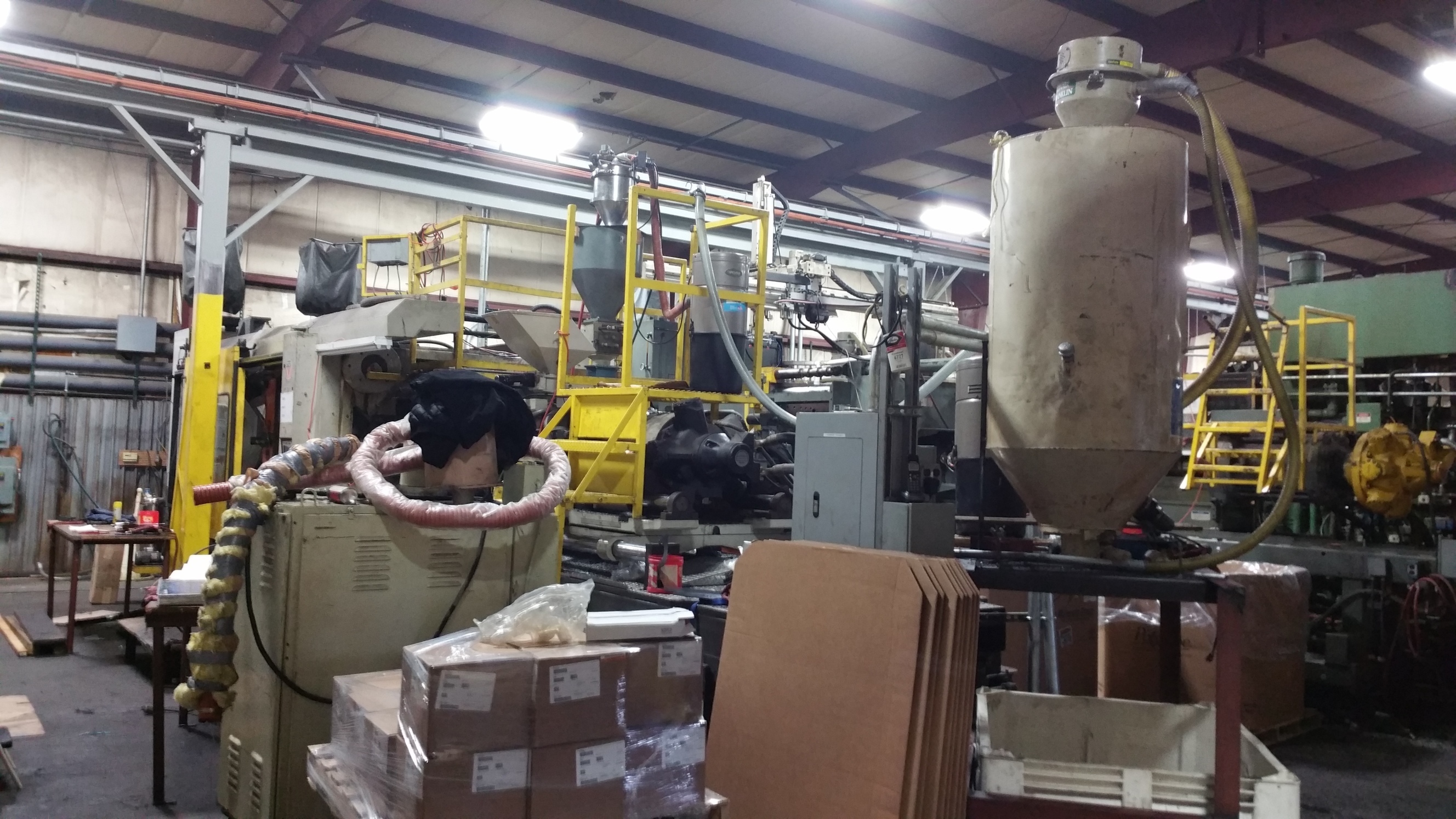 850 Ton Capacity Cincinnati Injection Molding Machine For Sale