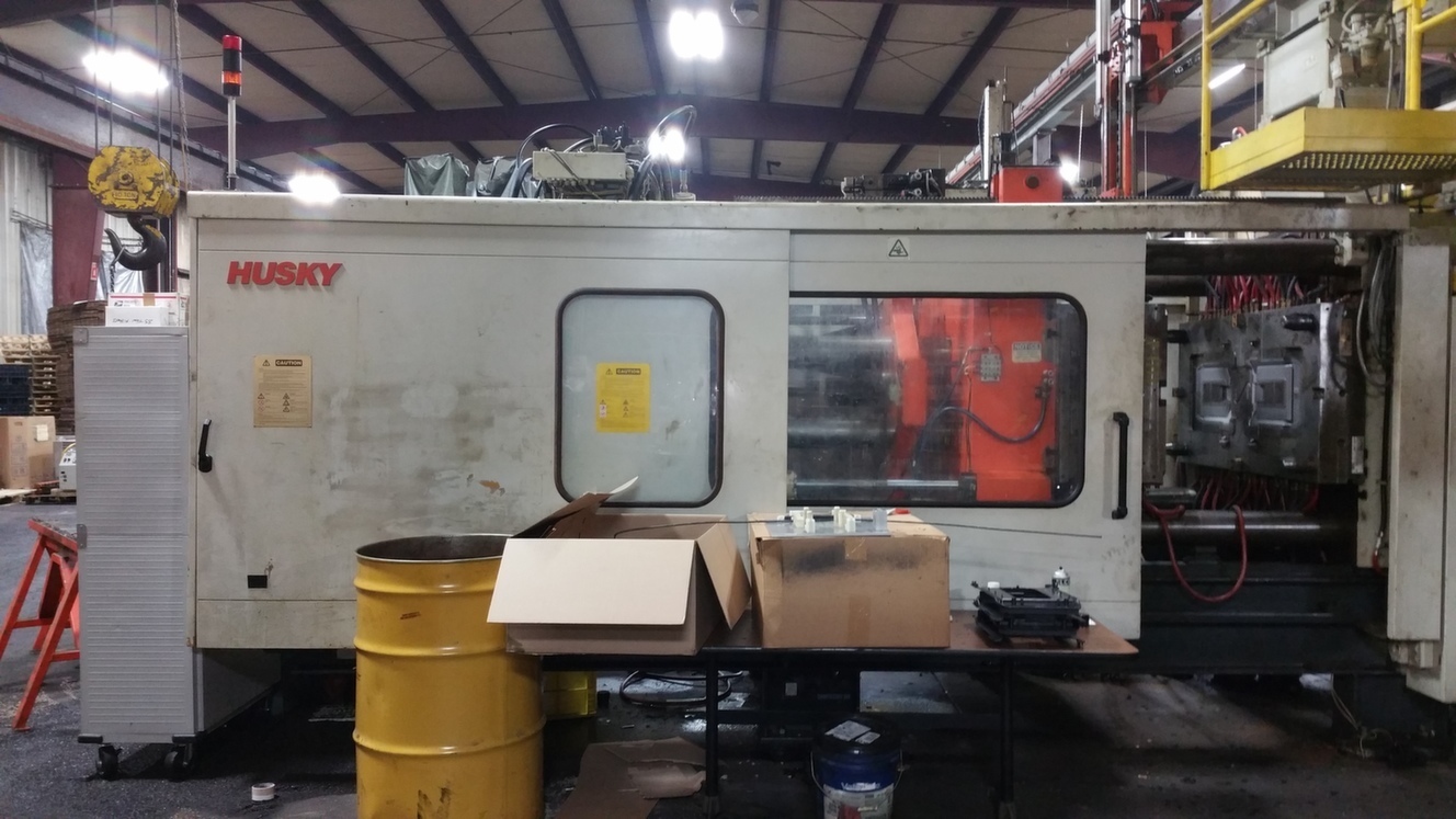 600 Ton Husky 2-Shot Injection Molding Machine For Sale