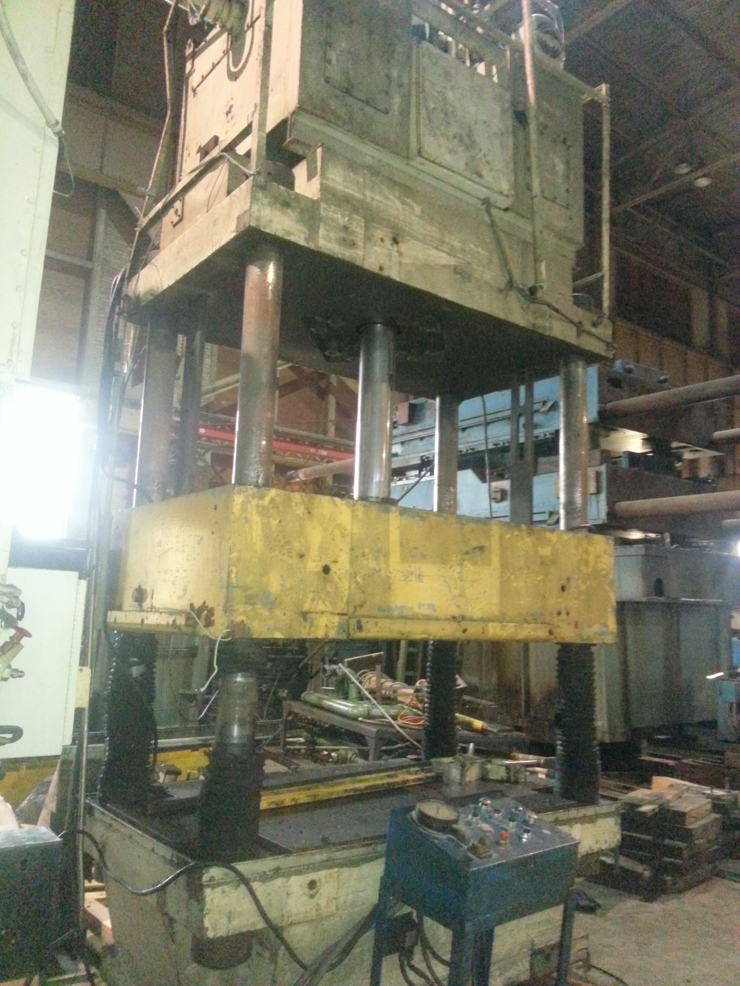 200 Ton Capacity Bentler Hydraulic Press For Sale