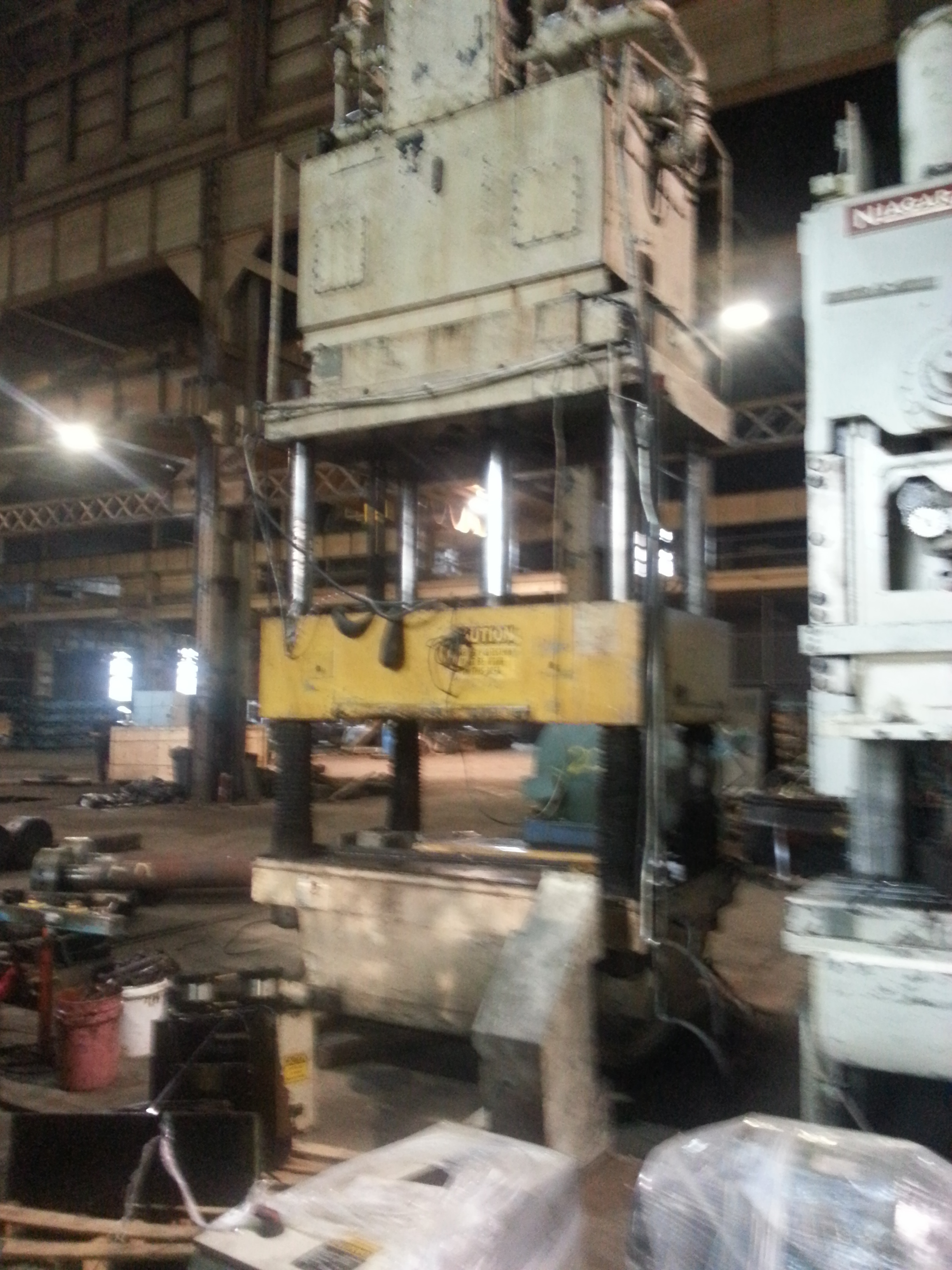 200 Ton Capacity Bentler Hydraulic Press For Sale