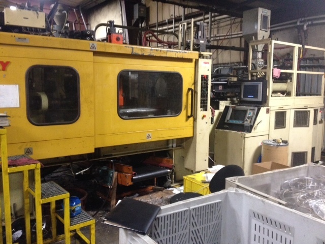 225 Ton Husky Injection Molding Machine For Sale 225tHuskyIMMMorren