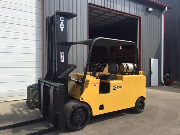 30,000lb. Capacity Caterpillar Forklift For Sale