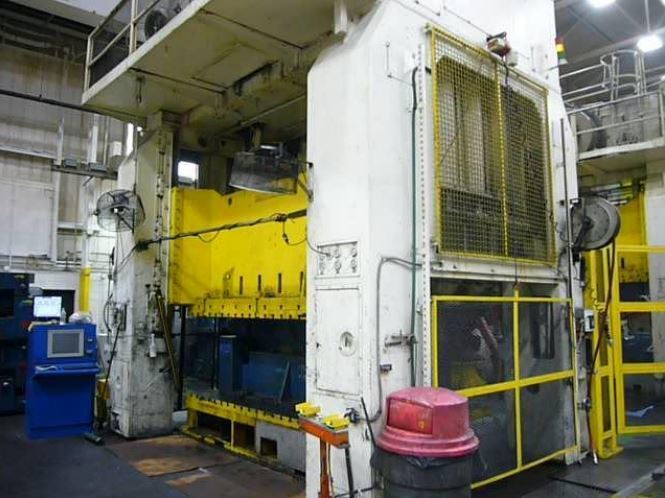 700 Ton Capacity Rovetta Single-Action Press Line (4 Available) For Sale