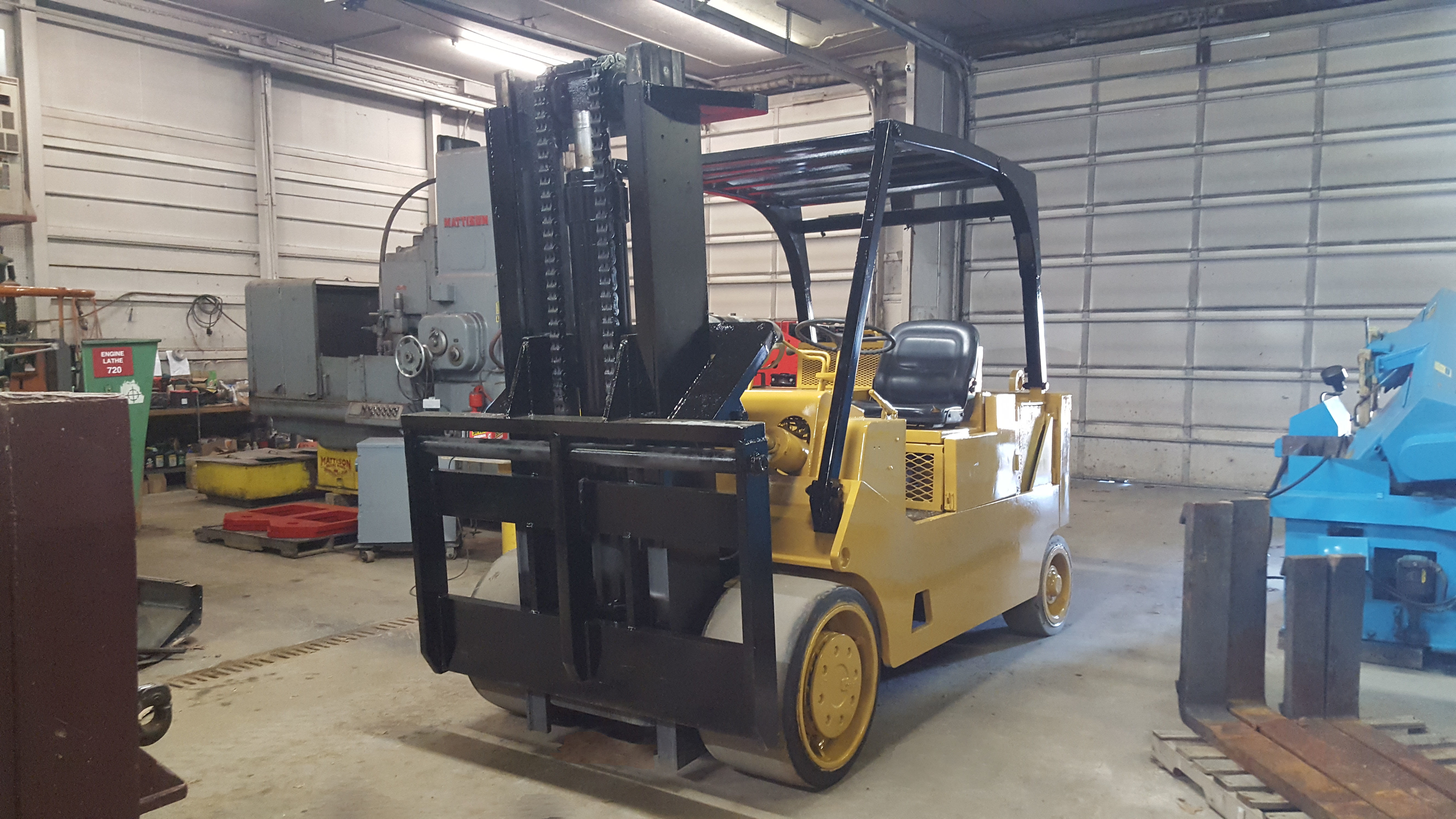 30,000lb CAT Caterpillar/Royal T-300 Forklift For Sale 30kCatRoyalTowmotorFLFS