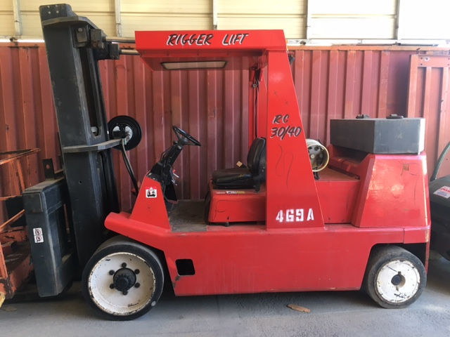 30,000lb. to 40,000lb. Capacity Rigger Lift Forklift For Sale 30kto40kCapacityRiggerLiftFLFS