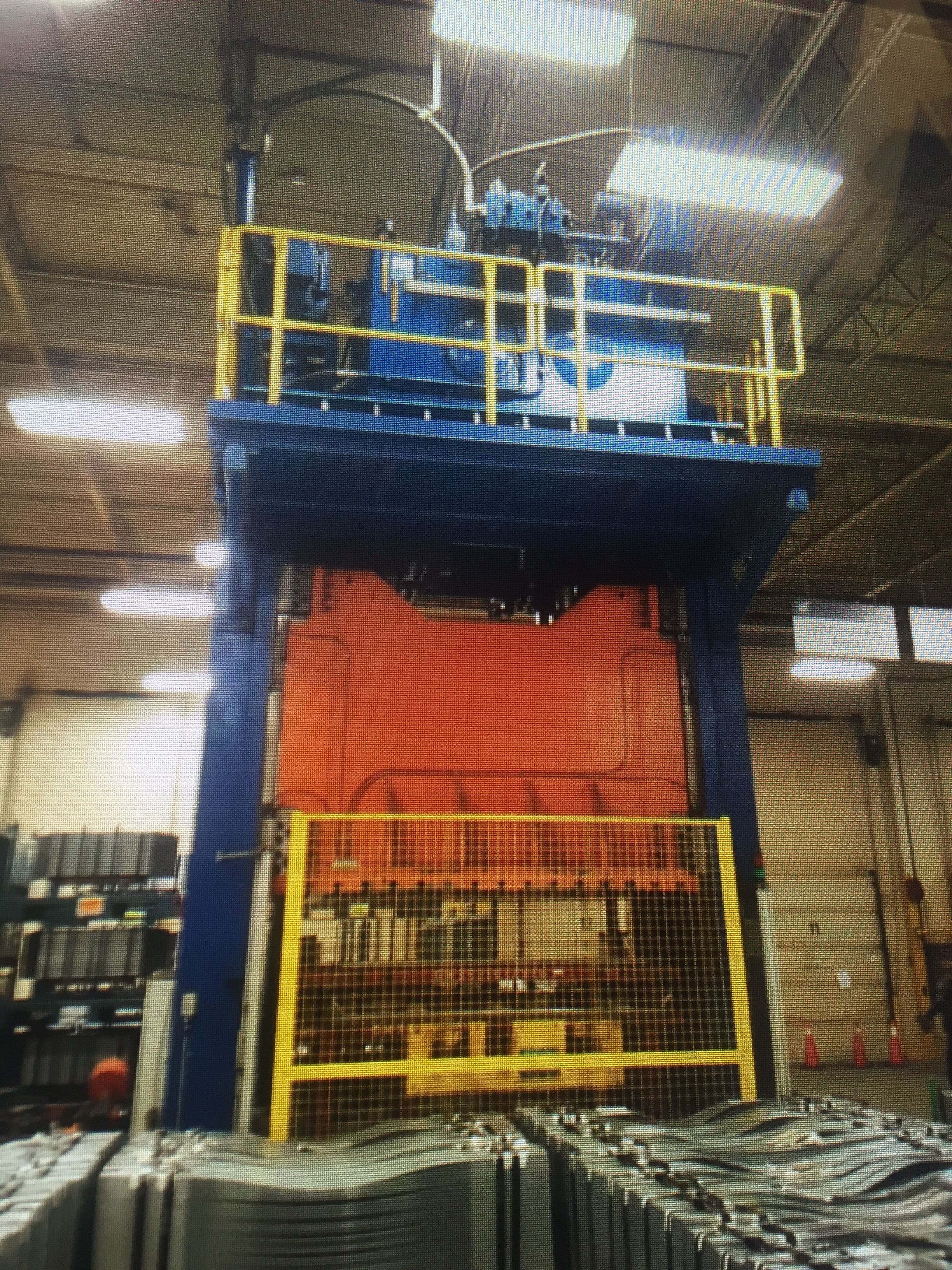 400 Ton Capacity Macrodyne Press For Sale