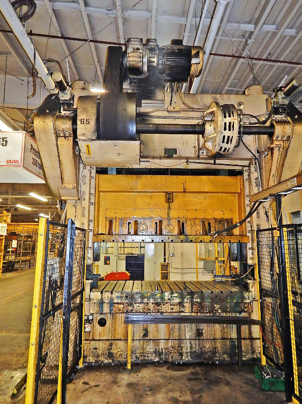 250 Ton Capacity Brown & Boggs Straight Side Press For Sale