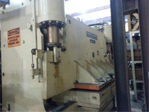 Clearing Niagara Flange Bed Press Brake pic 2