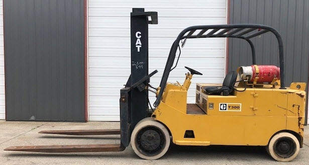 30000lb CAT T300 Forklift For Sale