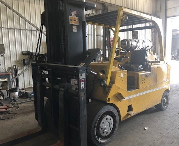 30000lb Royal T300 Forklift For Sale